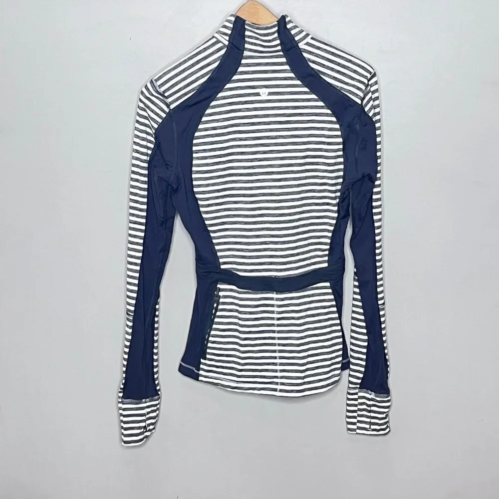 Lululemon Extra Mile 1/2‎ Zip Pullover Size- XS